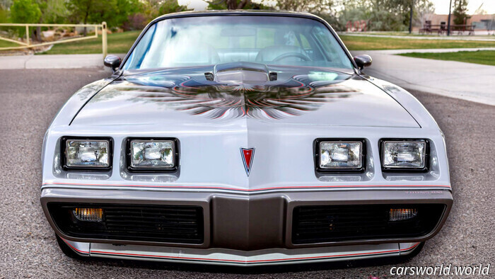 His mother drove this Pontiac Firebird for fewer than 1,000 miles over the course of 41 years | Carscoops